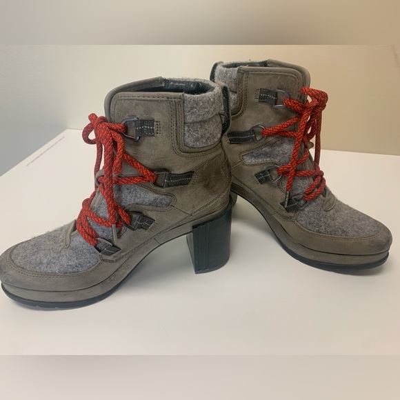 SOREL Women's Blake Lace Up Booties Chunky Heel Leather Size 9 - quarry - Picture 7 of 10